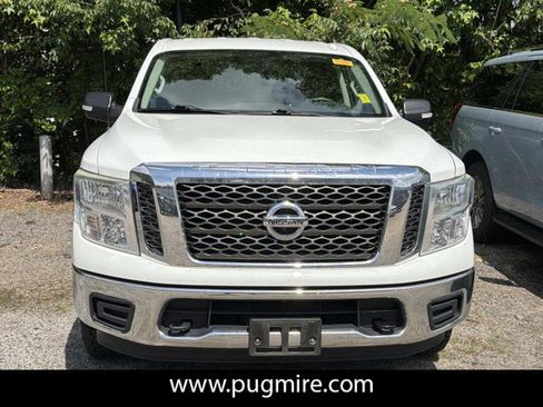Used 2018 Nissan Titan SV AWD/4WD image 2