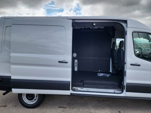 New 2026 Ford Transit 250 148 Medium Roof w/ Load Area Protection Package image 10