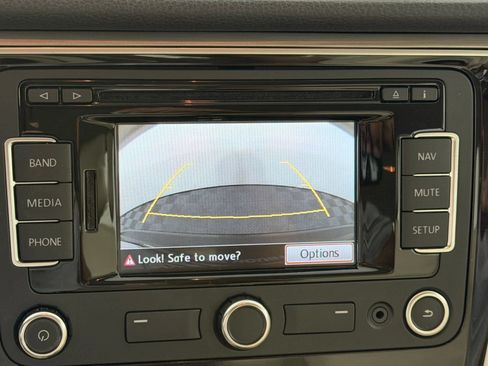 Used 2015 Volkswagen Passat 1.8T SE FWD image 17