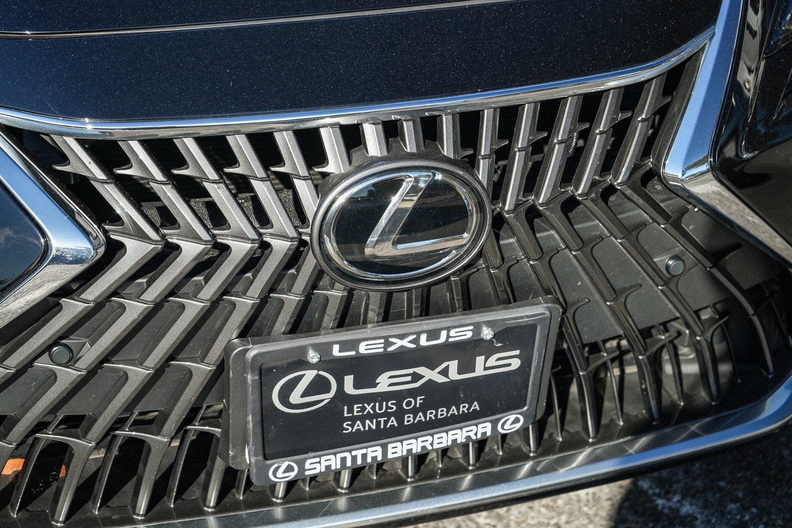 Used 2025 Lexus ES 300h w/ Premium Package FWD image 9