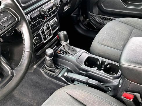 Used 2021 Jeep Wrangler Unlimited Islander image 15