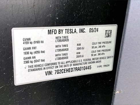 Used 2024 Tesla Cybertruck AWD Crew Cab image 19