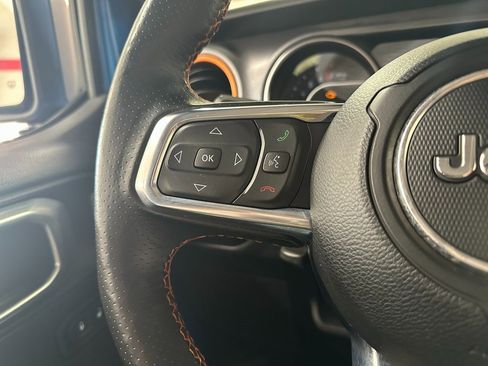 Certified 2020 Jeep Gladiator Mojave w/ Dual Top Group image 16