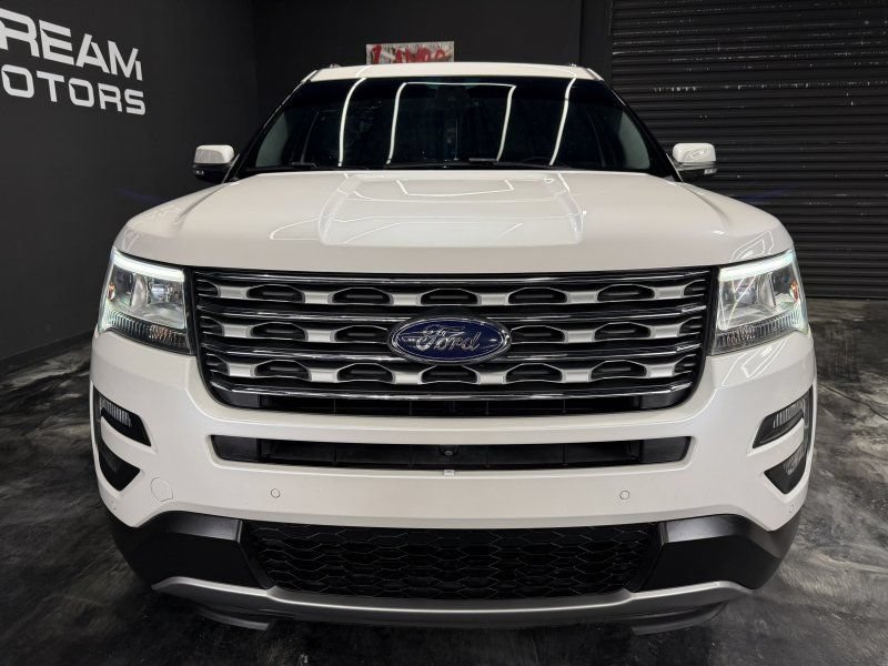 Used 2016 Ford Explorer Limited w/ Equipment Group 303A AWD/4WD image 2