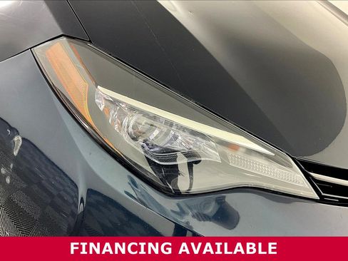 Used 2018 Toyota Corolla LE image 31