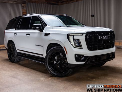 Used 2026 GMC Yukon Denali w/ Denali Reserve Package AWD/4WD image 1