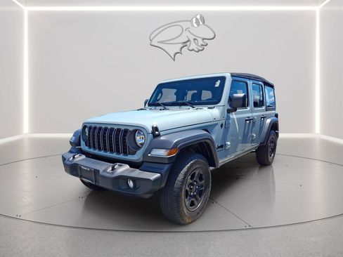 Used 2024 Jeep Wrangler Unlimited Sport AWD/4WD image 2
