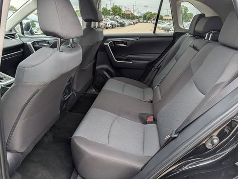 Used 2025 Toyota RAV4 XLE FWD image 26