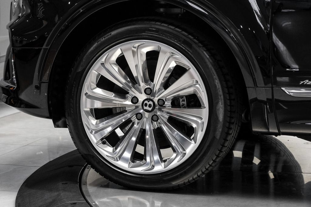Used 2023 Bentley Bentayga Extended Wheelbase AWD/4WD image 56