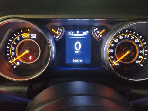 Used 2018 Jeep Wrangler Unlimited Sport S AWD/4WD image 23