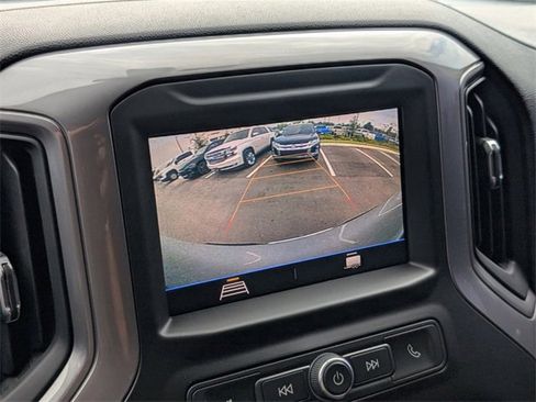 Certified 2022 Chevrolet Silverado 1500 Custom image 21