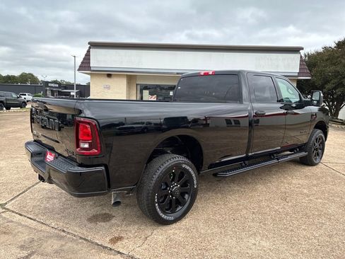 New 2026 RAM 2500 Big Horn AWD/4WD image 5