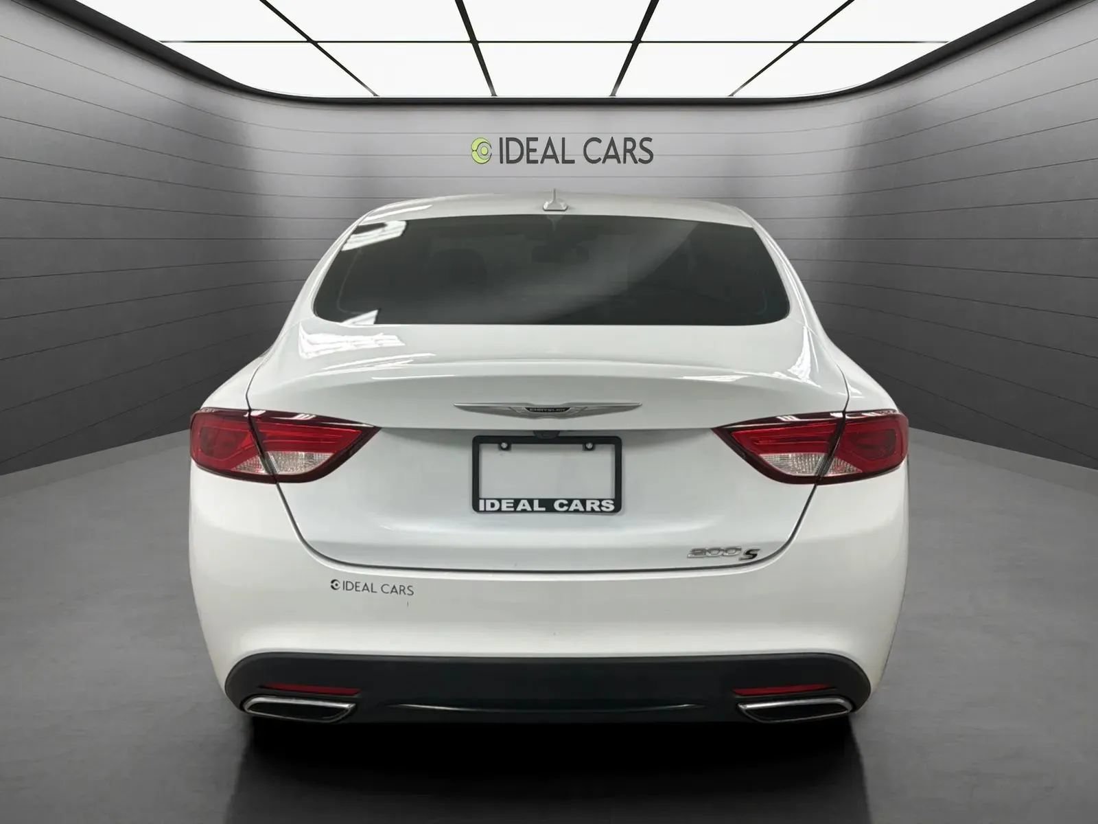 Used 2015 Chrysler 200 S w/ Navigation & Sound Group I FWD image 7