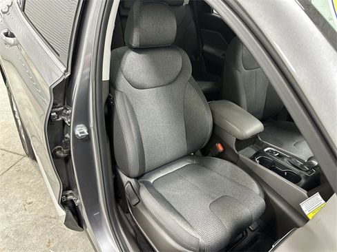Used 2020 Hyundai Santa Fe SEL image 27