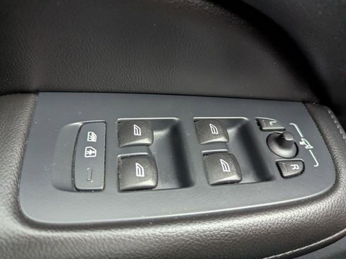 Used 2022 Volvo S60 B5 Inscription image 22