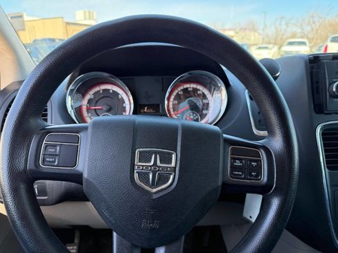 Used 2013 Dodge Grand Caravan American Value Package image 24