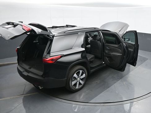 Used 2023 Chevrolet Traverse LT w/ LT Premium Package image 39