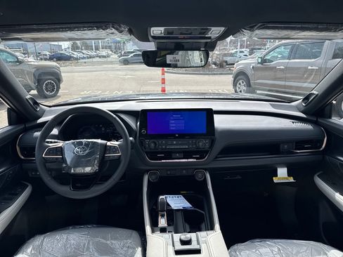 New 2026 Toyota Grand Highlander MAX Limited image 14