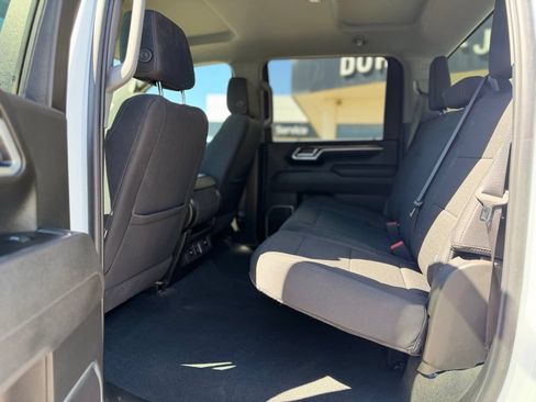 Used 2025 Chevrolet Silverado 2500 LT w/ Convenience Package AWD/4WD image 8