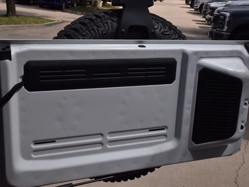 Certified 2024 Ford Bronco Wildtrak AWD/4WD image 45