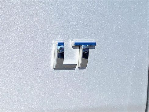 Used 2019 Chevrolet Traverse LT FWD image 10