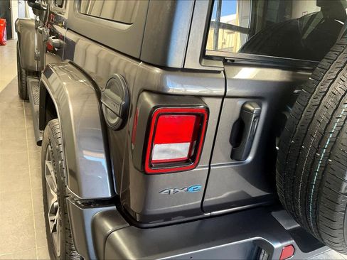 Used 2024 Jeep Wrangler Sport S w/ Convenience Group image 32