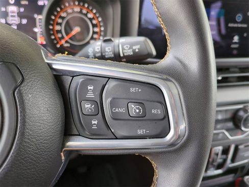 Used 2024 Jeep Wrangler Sahara image 24