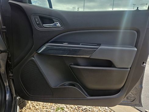 Used 2017 Chevrolet Colorado Z71 image 34