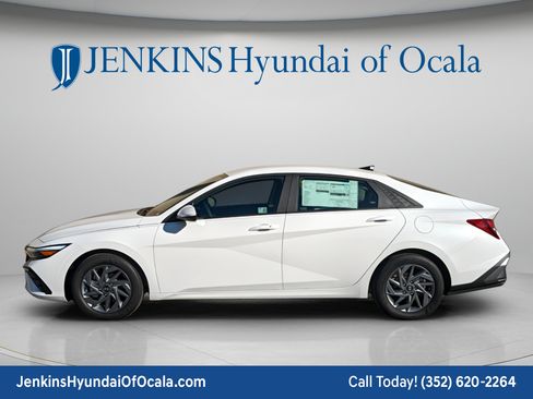 New 2026 Hyundai Elantra Sport FWD image 9