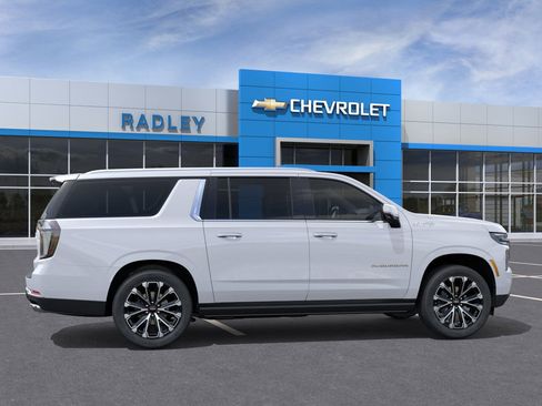 New 2026 Chevrolet Suburban High Country image 5
