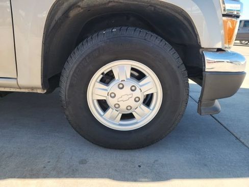 Used 2005 Chevrolet Colorado LS RWD image 12