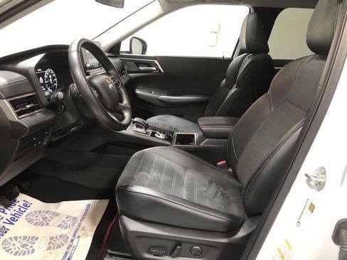 Used 2024 Mitsubishi Outlander Ralliart image 18