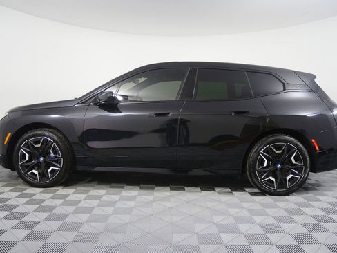 Used 2024 BMW iX xDrive50 w/ Sport Package AWD/4WD image 6