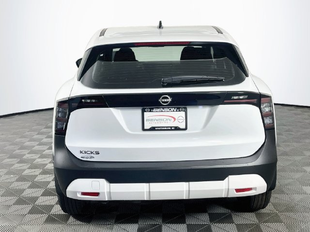 New 2027 Nissan Kicks S FWD image 6