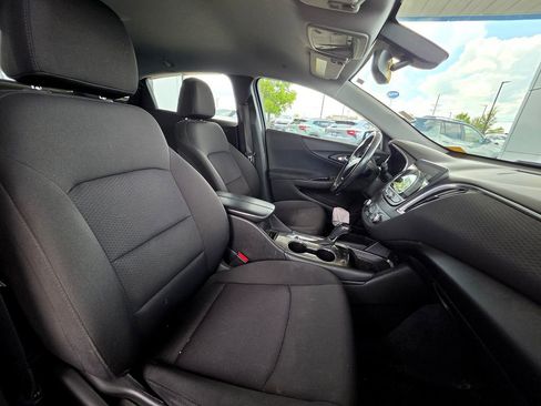 Used 2018 Chevrolet Malibu LT FWD image 30