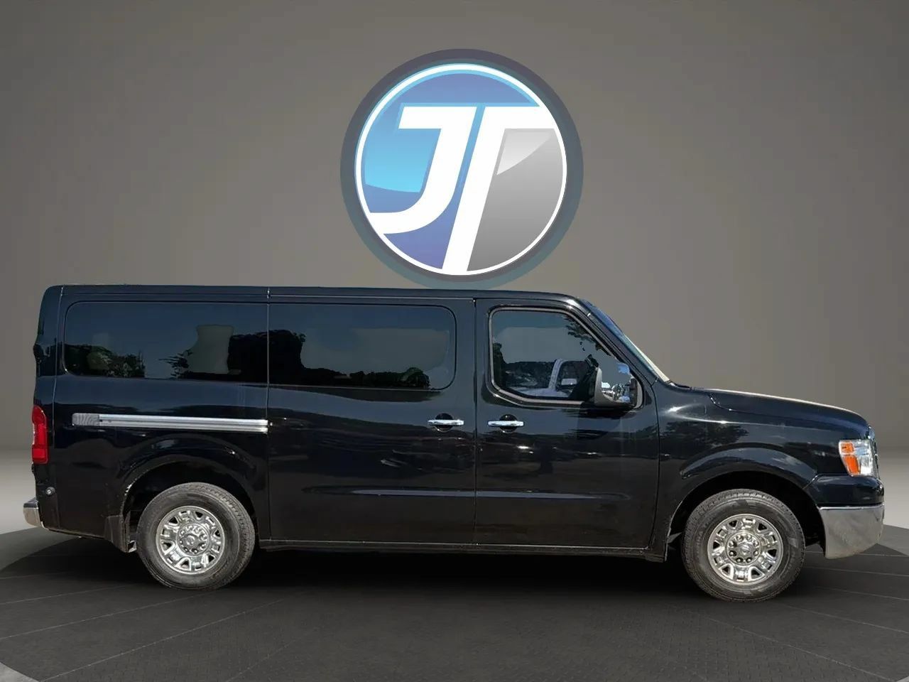 Used 2014 Nissan NV 3500 SL w/ Technology Package RWD image 44