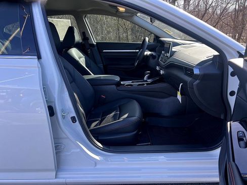 New 2025 Nissan Altima 2.5 SR image 21