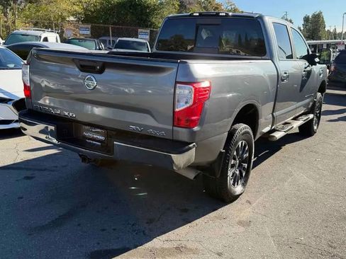 Used 2017 Nissan Titan SV AWD/4WD image 5