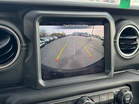 Used 2021 Jeep Wrangler Unlimited Sahara w/ Cold Weather Group image 24