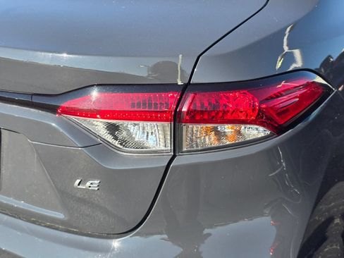 Used 2025 Toyota Corolla LE w/ Convenience Package FWD image 12