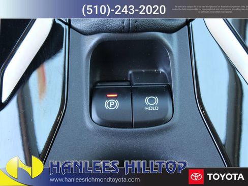 Used 2024 Toyota Corolla Cross XLE w/ Convenience Package FWD image 21