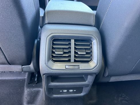 New 2026 Volkswagen Taos SE FWD image 30