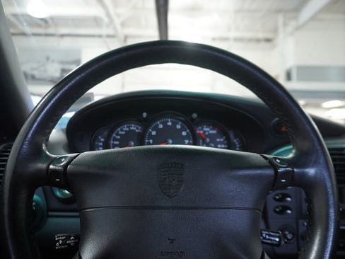 Used 2001 Porsche 911 Carrera RWD image 21
