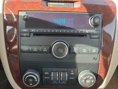 Used 2008 Chevrolet Impala LT FWD image 22
