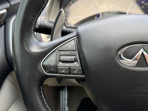 Used 2015 INFINITI Q50 w/ Deluxe Touring Package RWD image 21