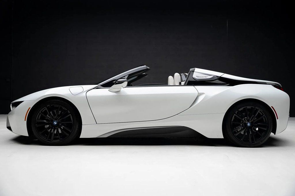 Used 2019 BMW i8 Roadster AWD/4WD image 14