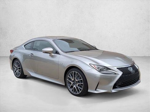 Used 2017 Lexus RC 200t F Sport RWD image 3
