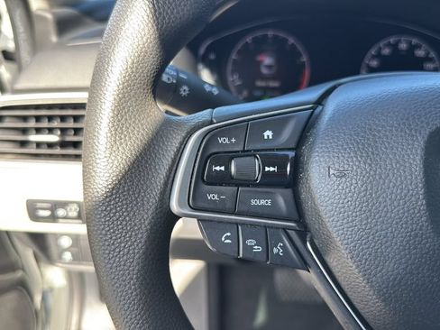Used 2019 Honda Accord LX image 17