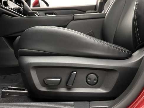 Used 2023 Nissan Rogue SL w/ SL Premium Package image 16