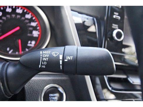 Used 2021 Toyota Camry XSE image 18